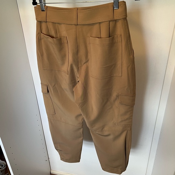Banana Republic Slim Refined Stretch Cargo Pant 4 Short - Picture 6 of 11